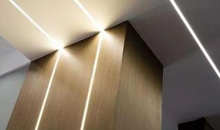 转角遇到你原唱 爱转角遇见了谁歌词