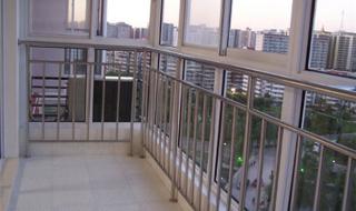 阳台防盗网 阳台防盗网